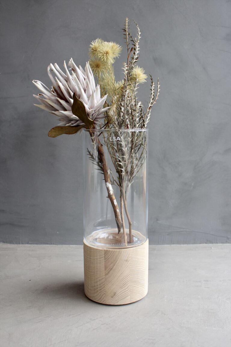 LSA International LOTTA VASE & ASH BASE VIVO. 五感を刺激する、二人暮らしのための体験型